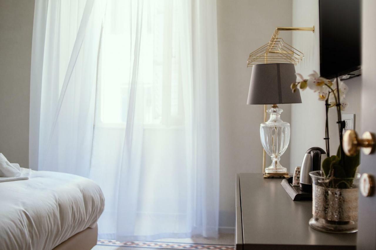Palazzo Dei Grifoni - Luxury Suites - 산베네데토델트론토 외부 사진